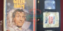 Gülen Adam (1990) Orijinal Vhs Kaset Film
